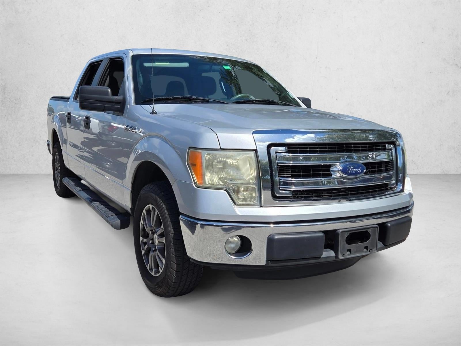 2013 Ford F-150 2WD SuperCrew 5-1/2 Ft Box XLT