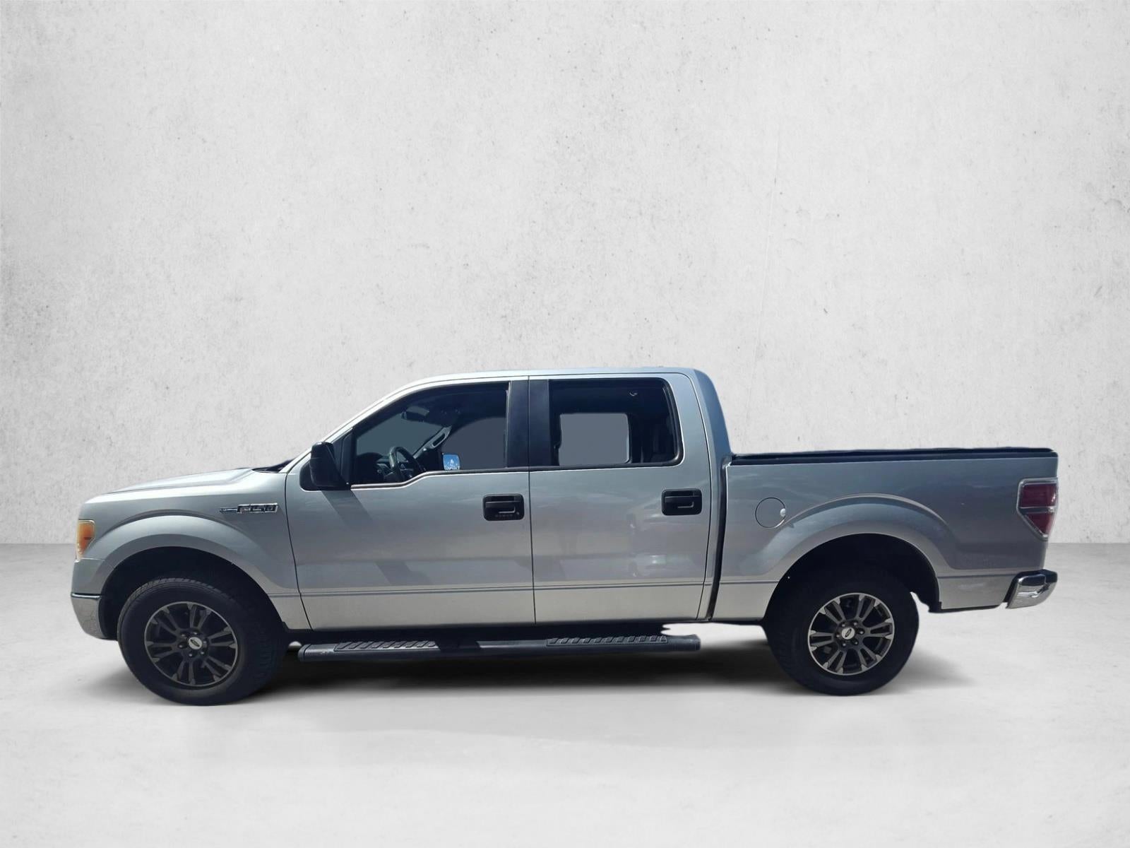2013 Ford F-150 2WD SuperCrew 5-1/2 Ft Box XLT