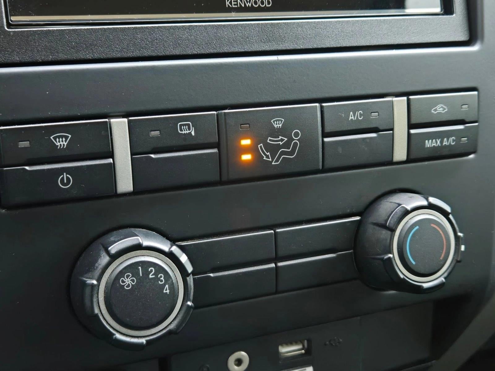 2011 Ford F-150 4WD SuperCab 6-1/2 Ft Box XLT