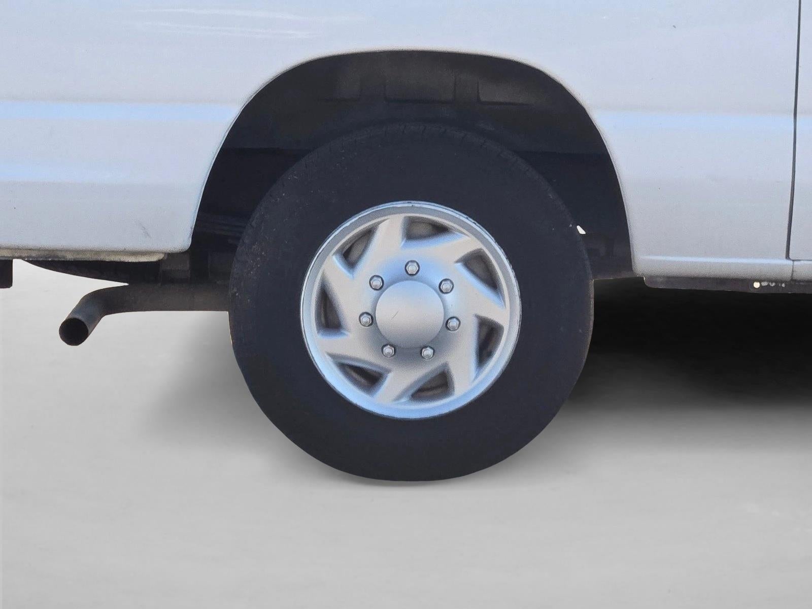 2009 Ford Econoline Cargo Van E-150 Commercial