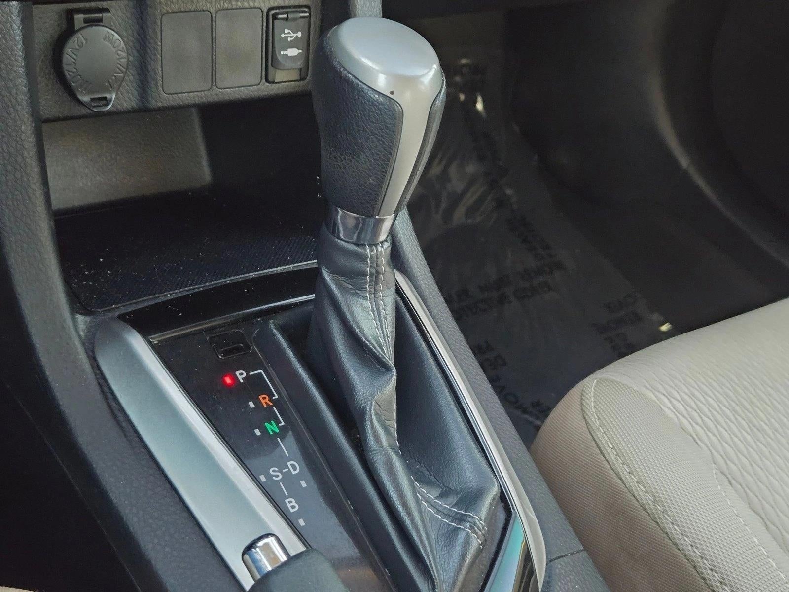 2015 Toyota Corolla 4dr Sdn CVT Auto LE (Natl)