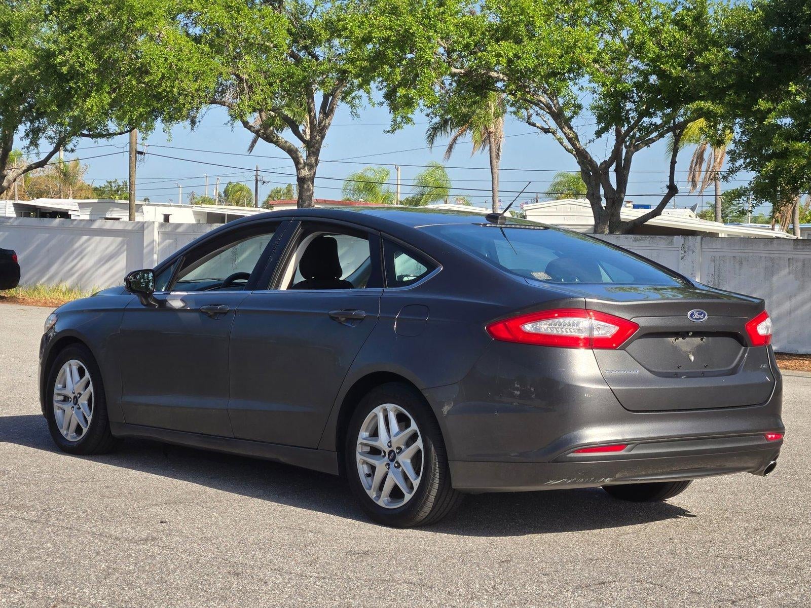 2015 Ford Fusion 4dr Sdn SE FWD