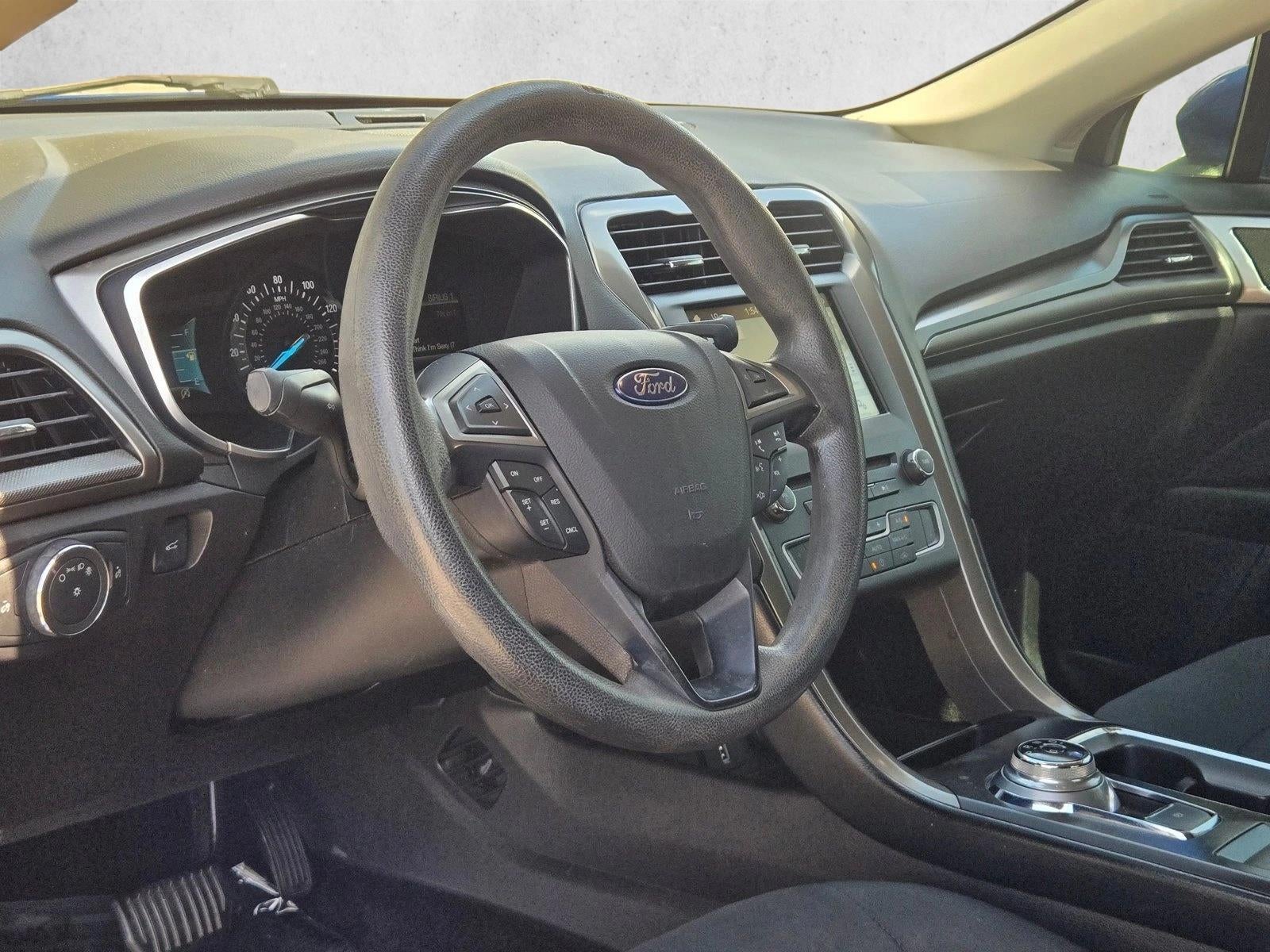 2017 Ford Fusion SE FWD