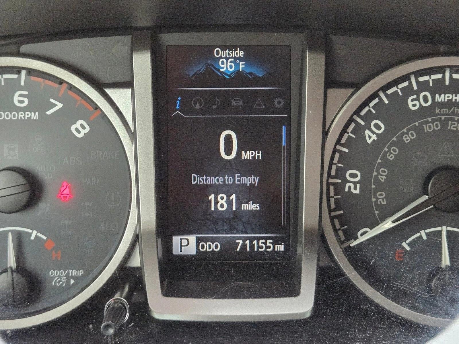 2018 Toyota Tacoma SR5 Double Cab 5' Bed V6 4x2 AT (GS)