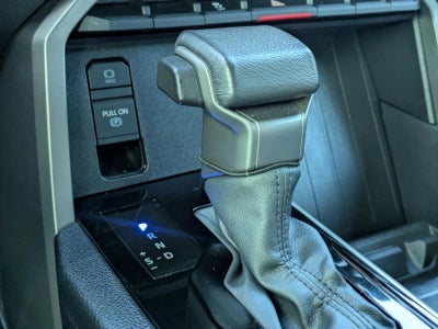 2025 Toyota Tundra 4WD 4WD SR5 CrewMax 5.5' Bed (Natl)