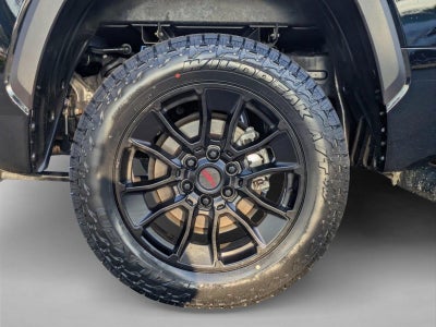 2025 Toyota Tundra 4WD 4WD SR5 CrewMax 5.5' Bed (Natl)