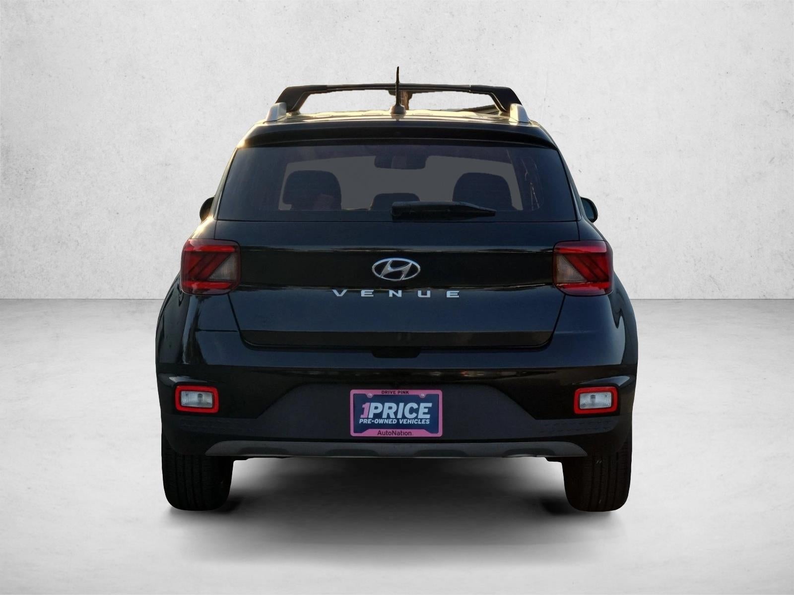 2023 Hyundai VENUE SEL IVT