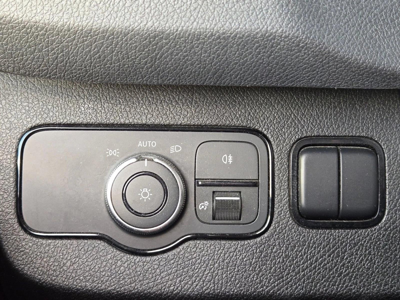 2021 Mercedes-Benz Sprinter Cargo Van 2500 Standard Roof I4 144" RWD