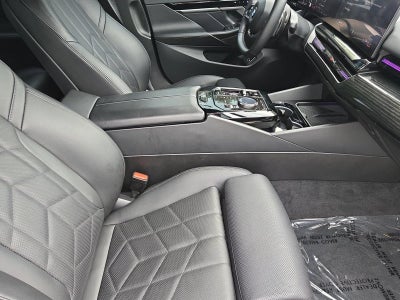 2025 BMW 530i Sedan