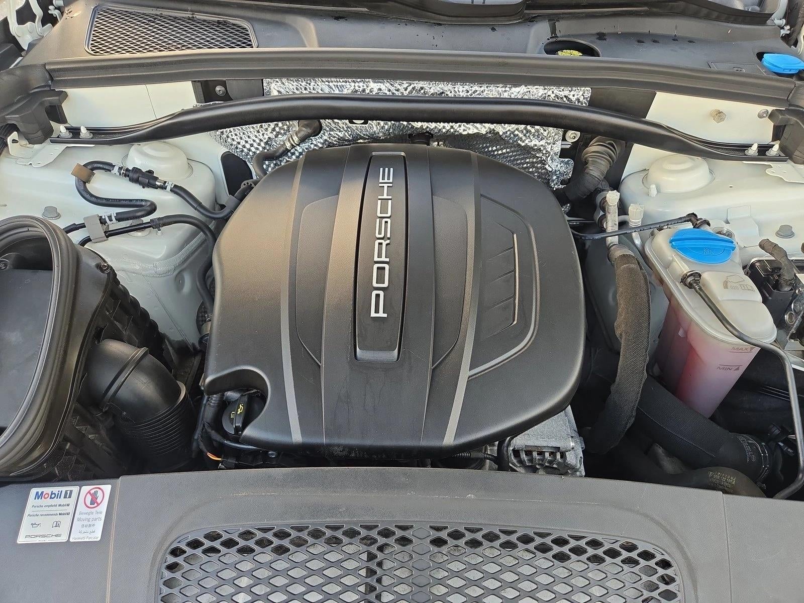 2018 Porsche Macan AWD