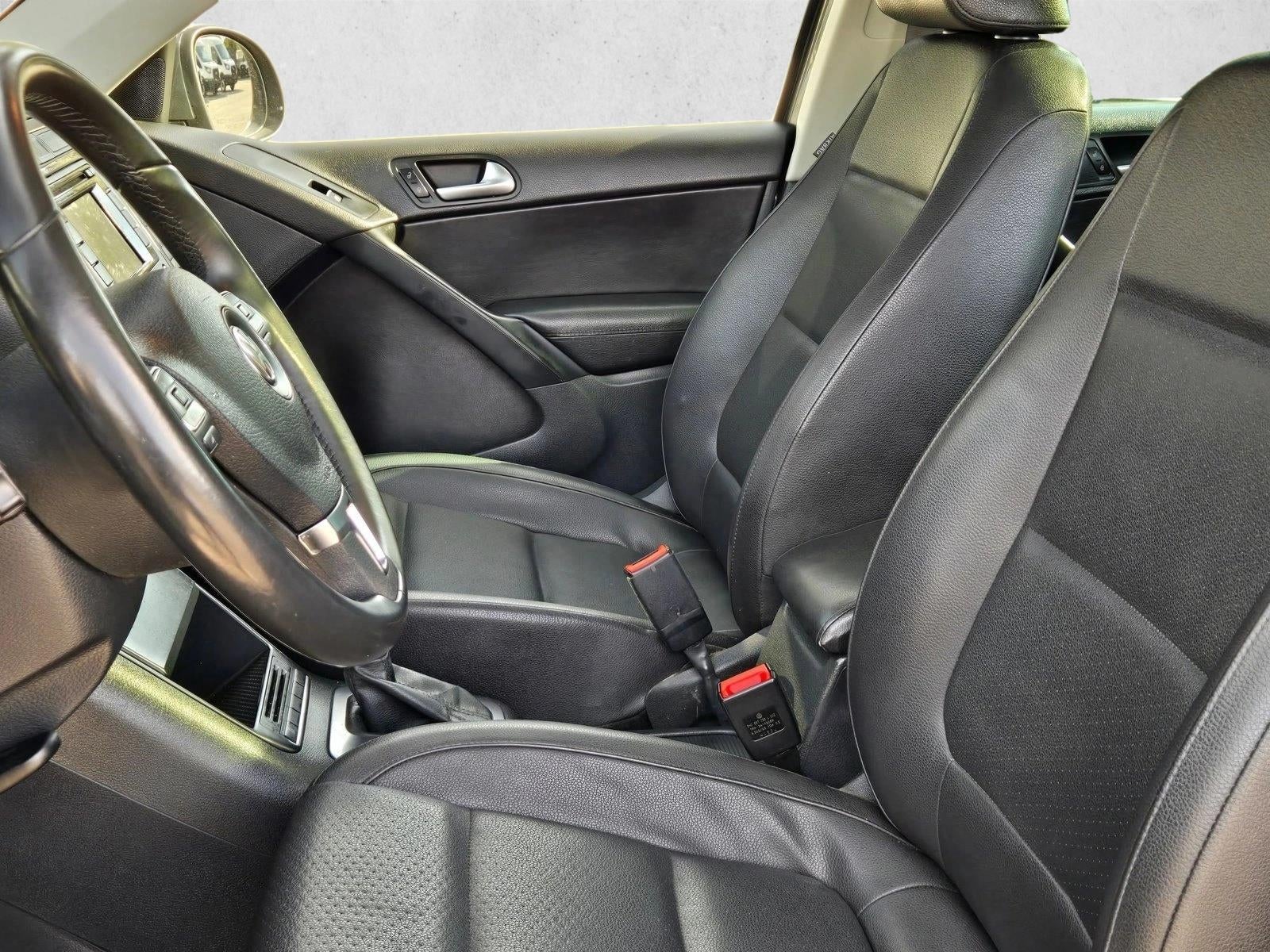 2013 Volkswagen Tiguan 2WD 4dr Auto S