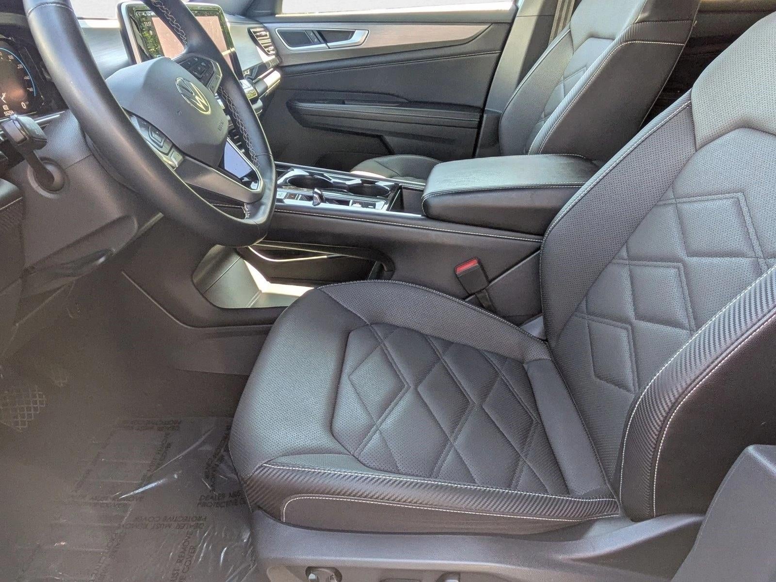 2024 Volkswagen Atlas Cross Sport 2.0T SE w/Technology FWD