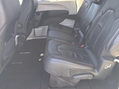 2017 Chrysler Pacifica Touring-L FWD