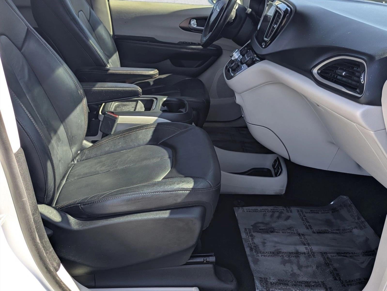 2017 Chrysler Pacifica Touring-L FWD