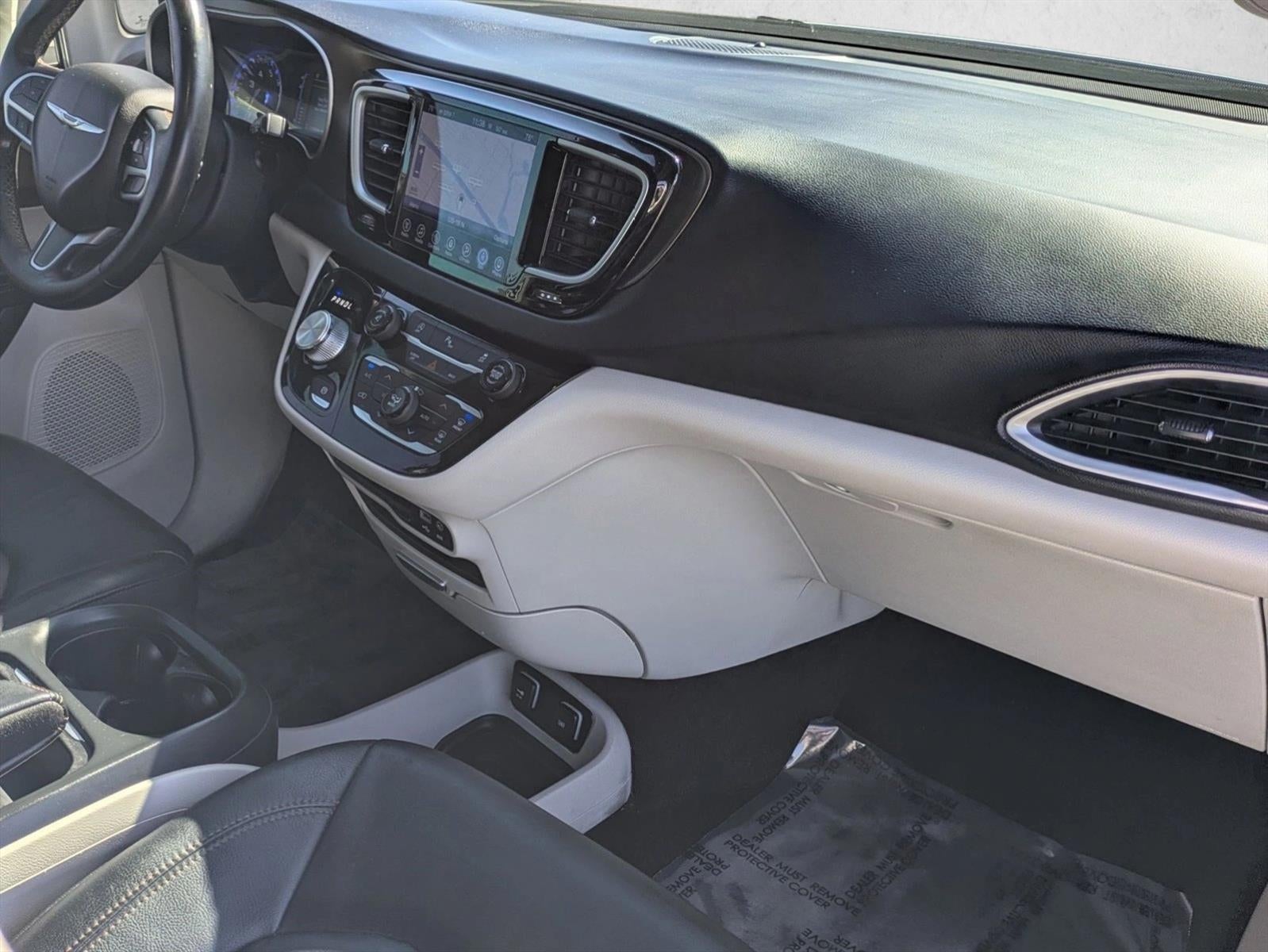 2017 Chrysler Pacifica Touring-L FWD