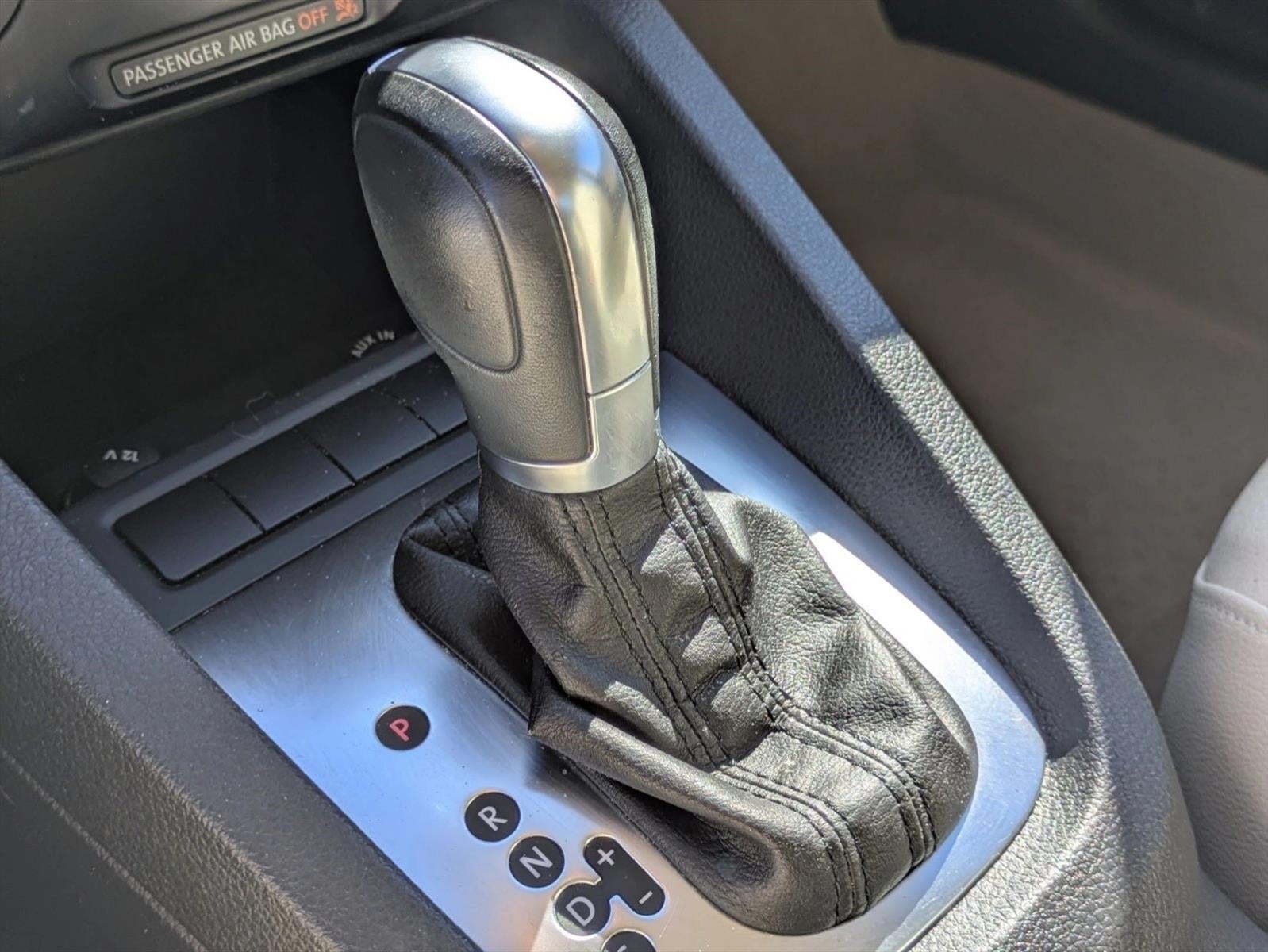 2012 Volkswagen Jetta 4dr Auto SE with Convenience & Sunroof PZEV Sedan