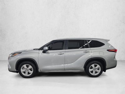 2024 Toyota Highlander LE FWD (Natl)