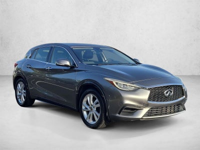 2017 INFINITI QX30 Luxury FWD