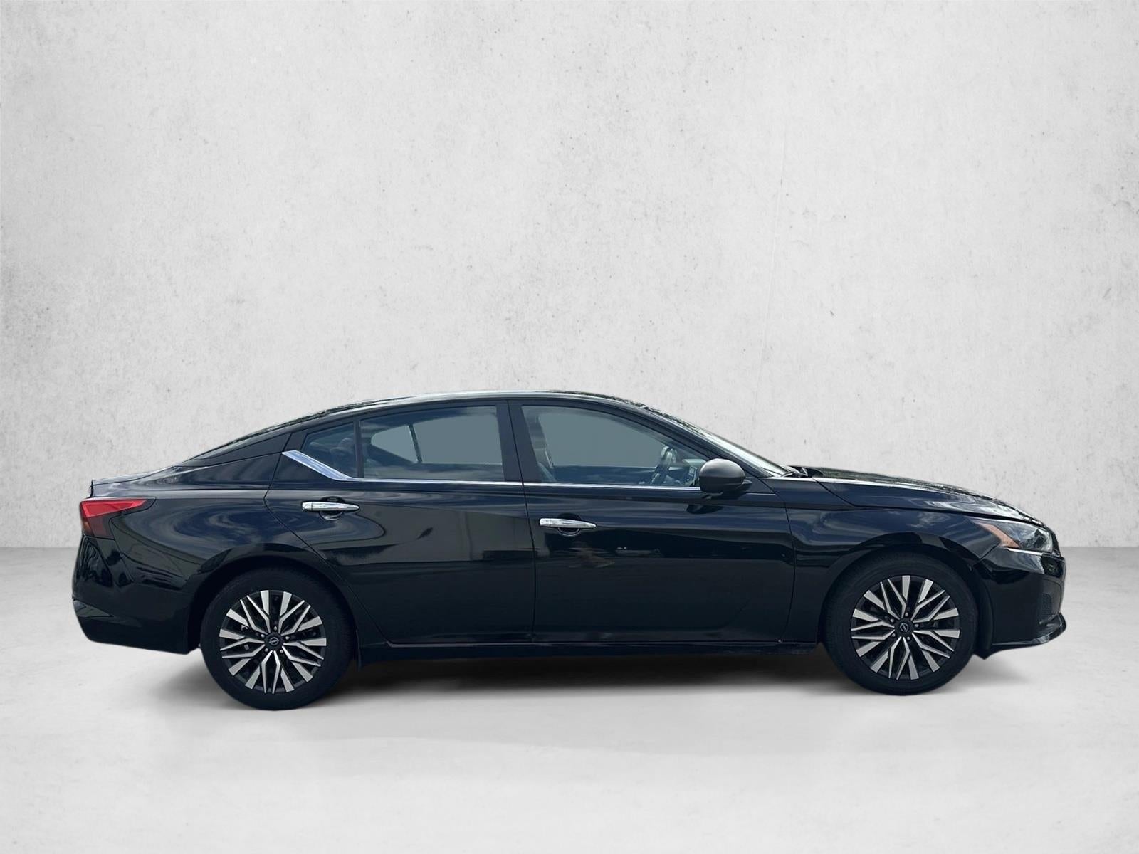 2024 Nissan Altima 2.5 SV Sedan