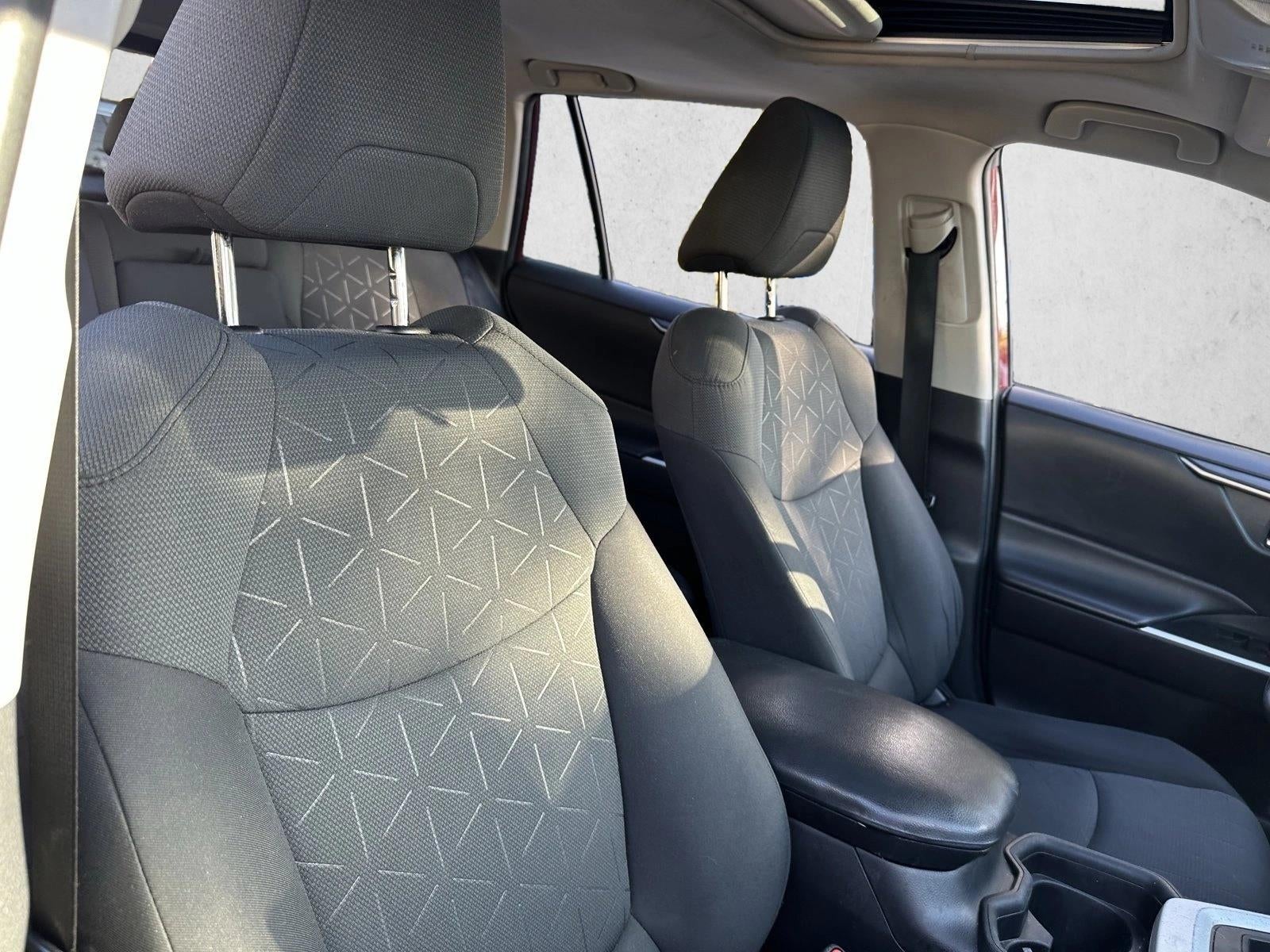 2021 Toyota RAV4 XLE FWD (GS)