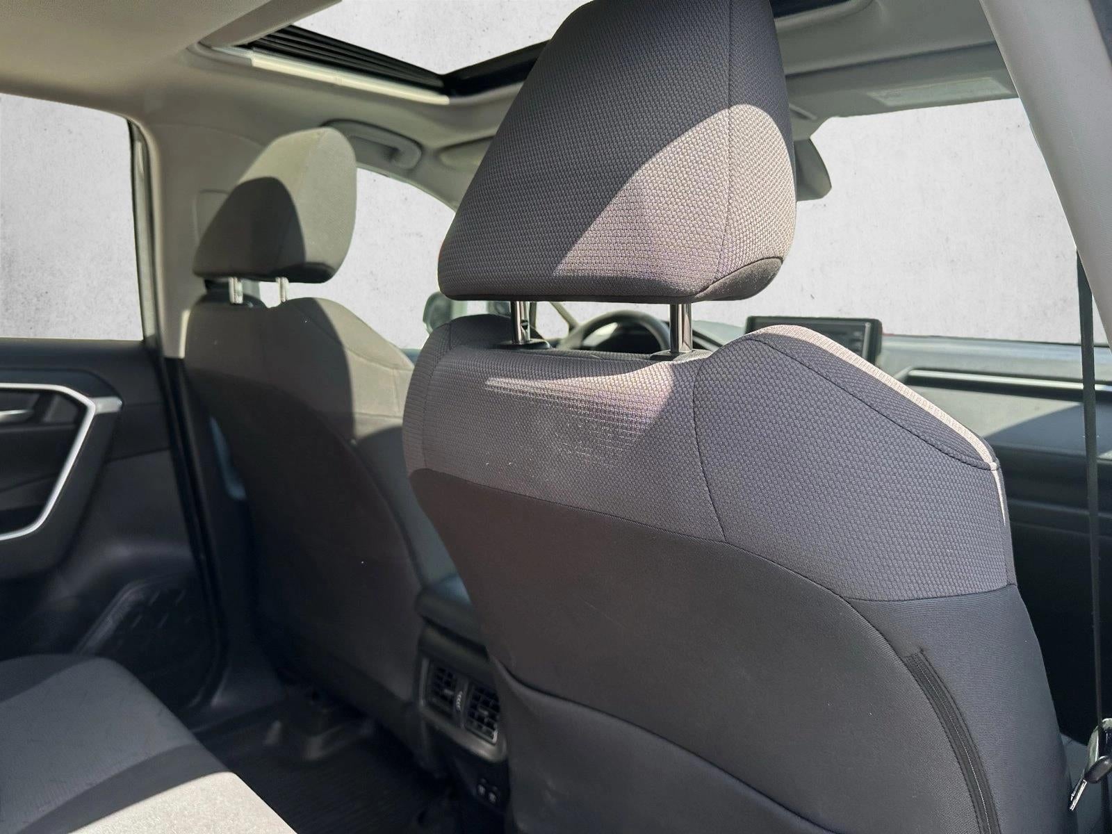 2020 Toyota RAV4 XLE FWD (GS)