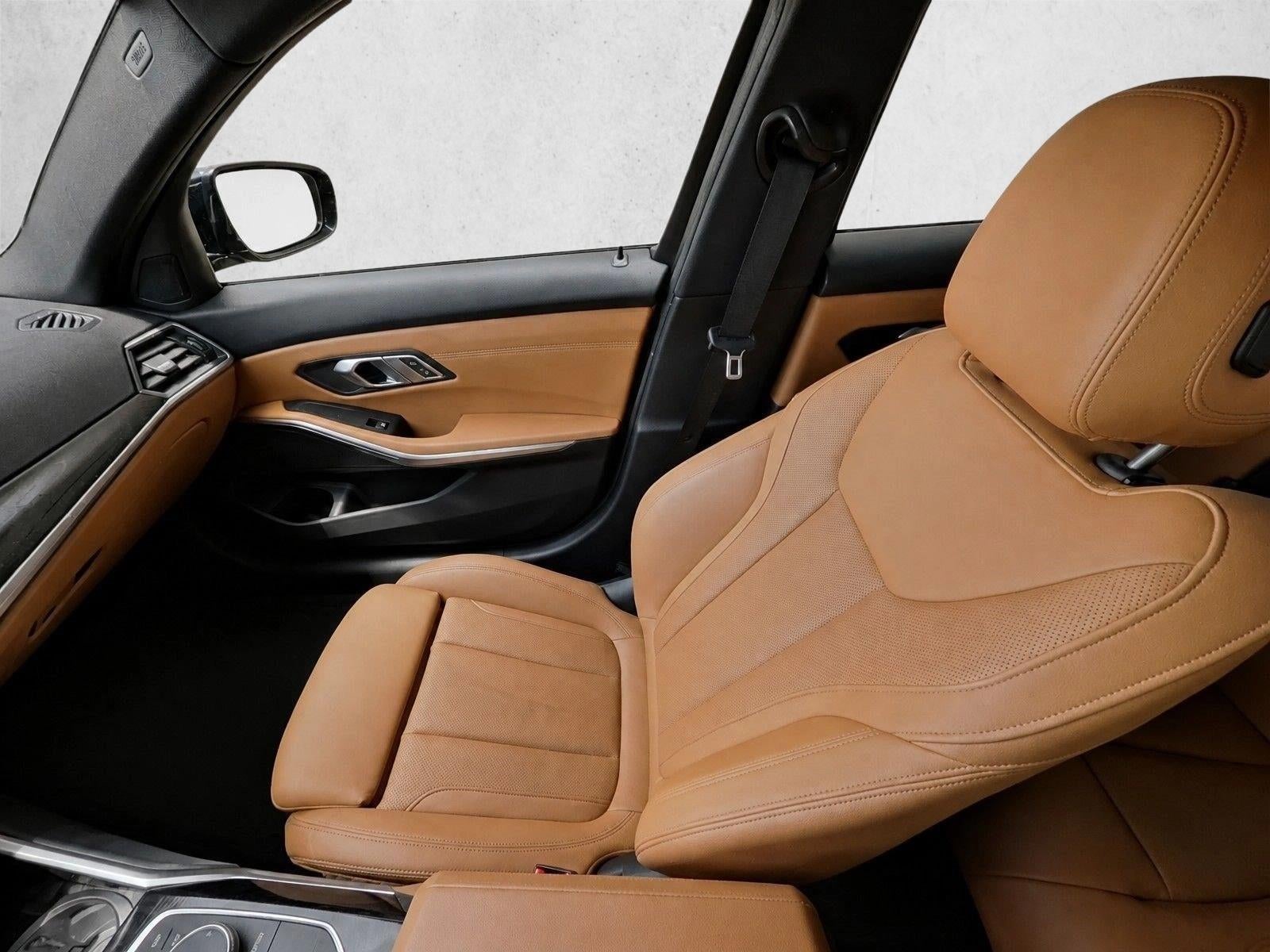 2023 BMW 330i Sedan