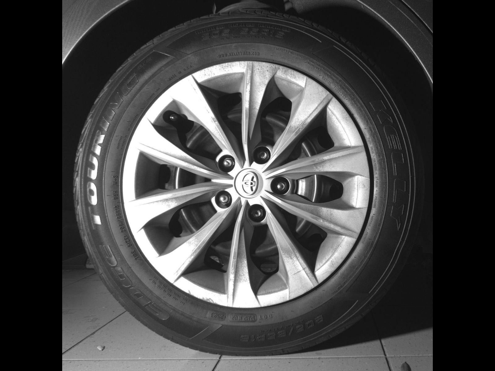 2017 Toyota Camry LE Auto (SE)