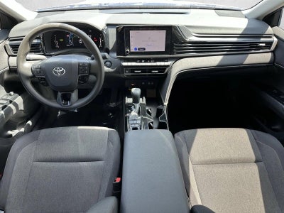 2025 Toyota Camry LE (SE)