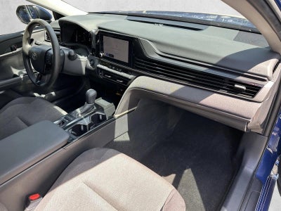 2025 Toyota Camry LE (SE)