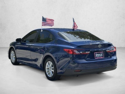 2025 Toyota Camry LE (SE)