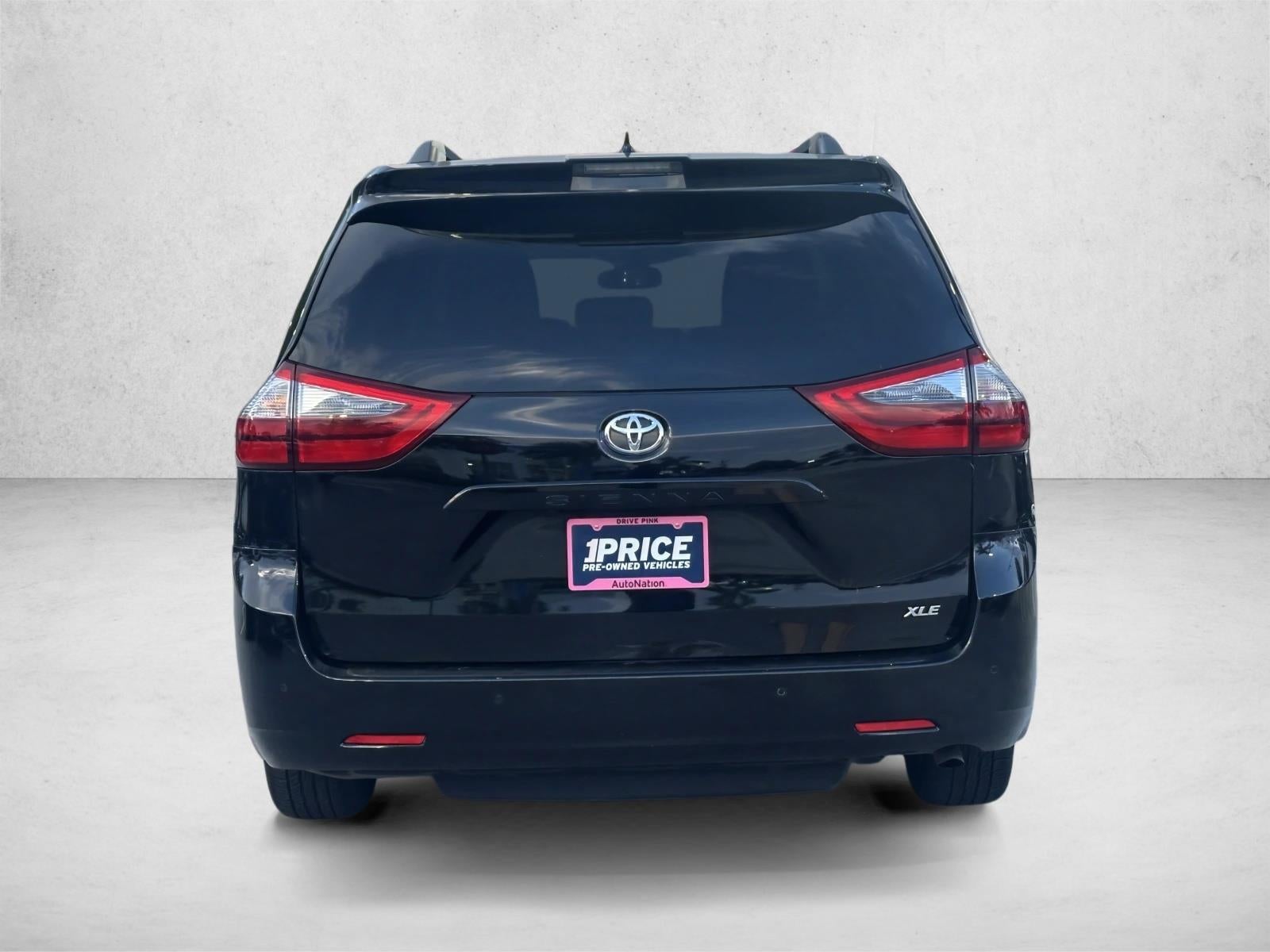 2020 Toyota Sienna XLE FWD 8-Passenger (Natl)