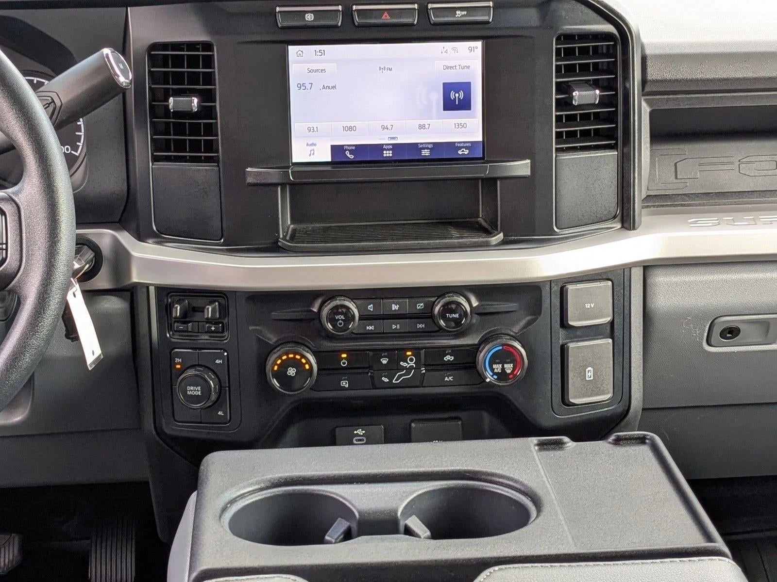 2024 Ford Super Duty F-450 DRW XLT 4WD Crew Cab 179" WB 60" CA