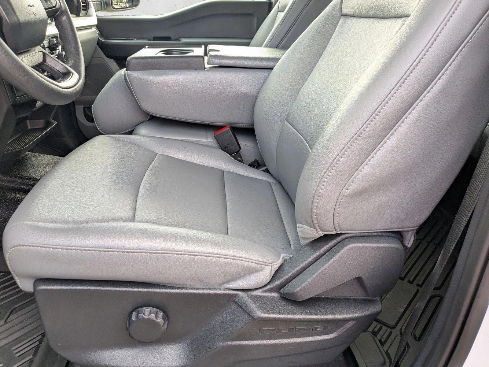 2024 Ford Super Duty F-450 DRW XLT 4WD Crew Cab 179" WB 60" CA