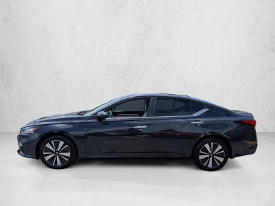 2021 Nissan Altima 2.5 SV Sedan