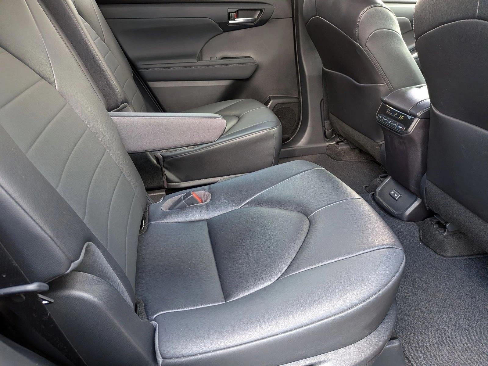 2023 Toyota Highlander XLE FWD (Natl)