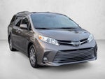 2018 Toyota Sienna XLE FWD 8-Passenger (Natl)