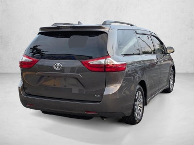 2018 Toyota Sienna XLE FWD 8-Passenger (Natl)
