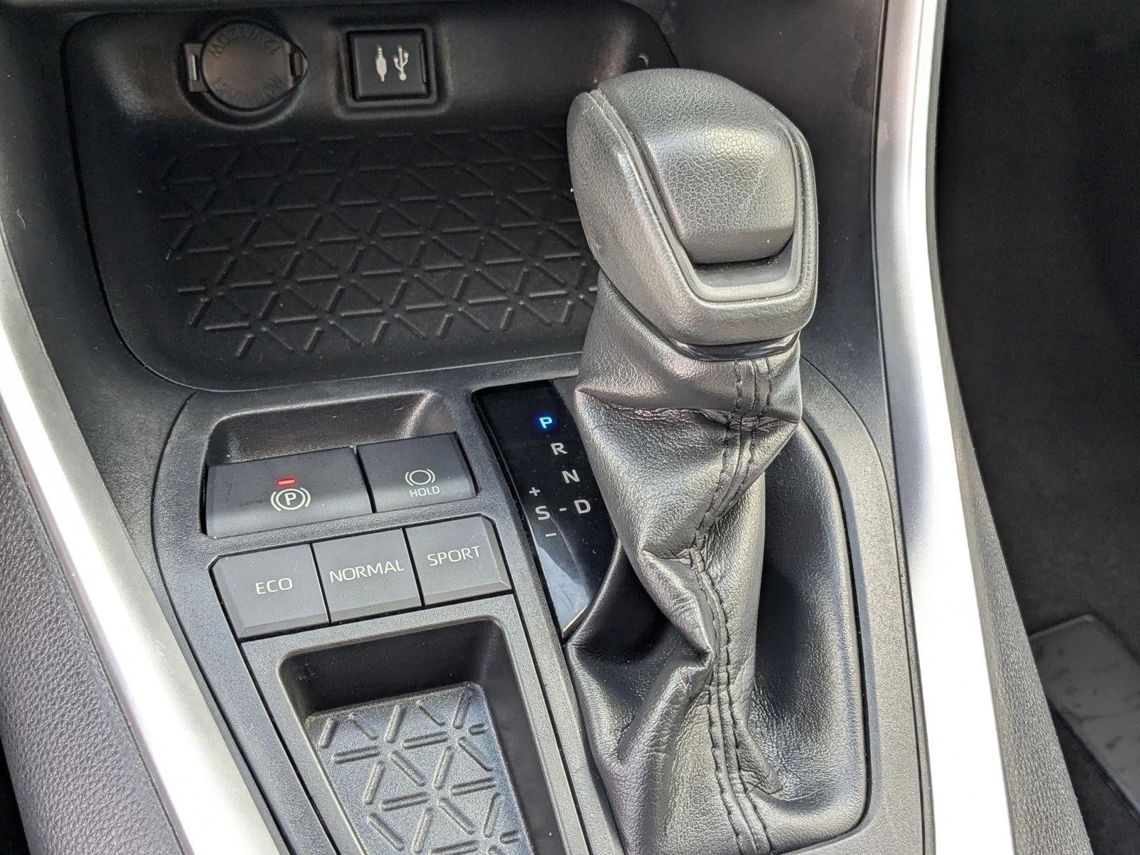 2019 Toyota RAV4 XLE FWD (GS)