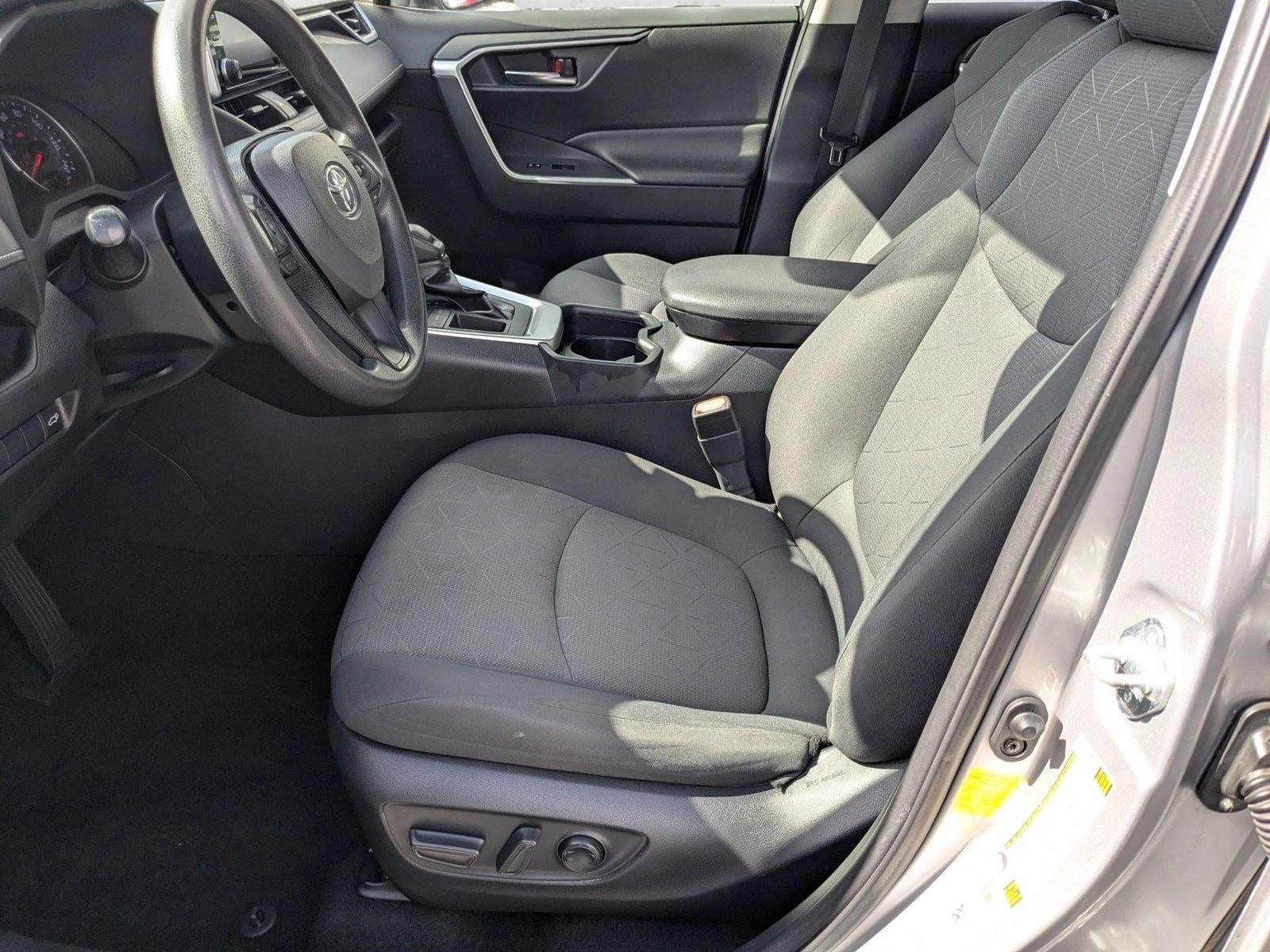 2019 Toyota RAV4 XLE FWD (GS)