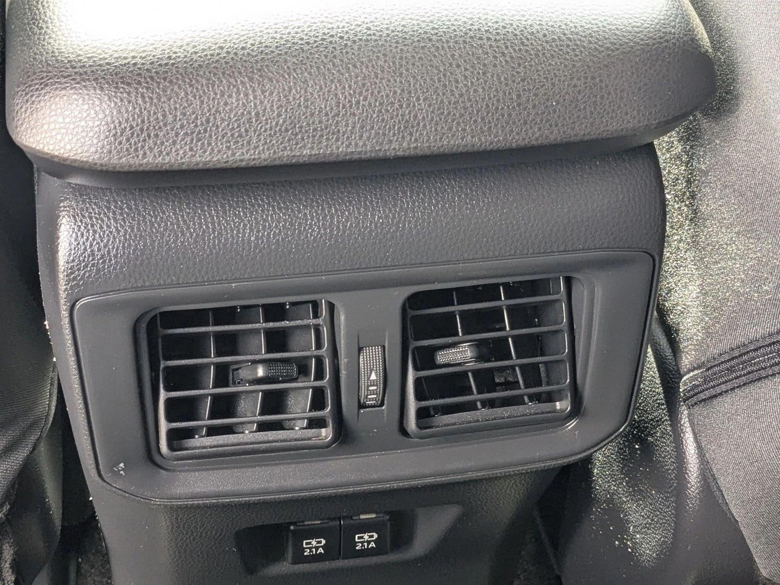 2019 Toyota RAV4 XLE FWD (GS)