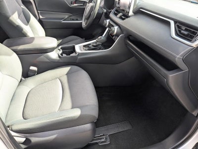 2019 Toyota RAV4 XLE FWD (GS)