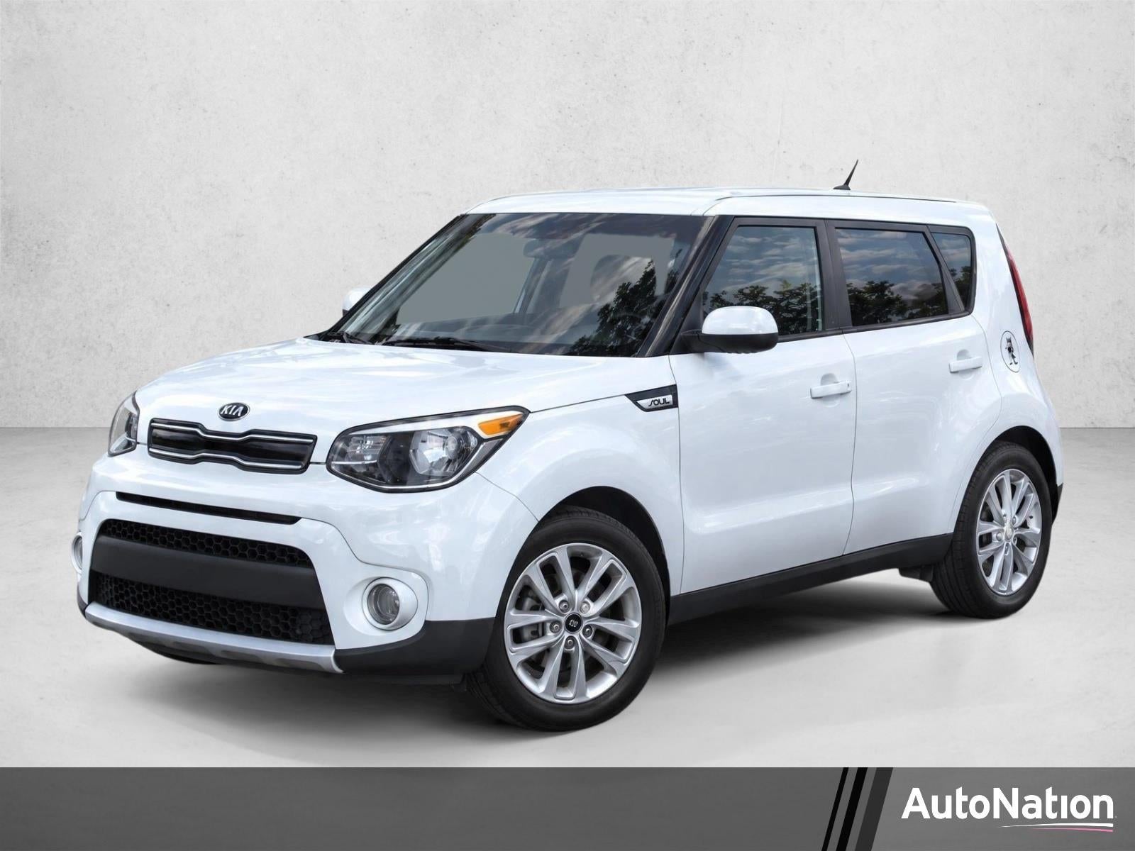 2019 Kia Soul + Auto
