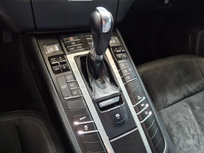 2018 Porsche Macan AWD