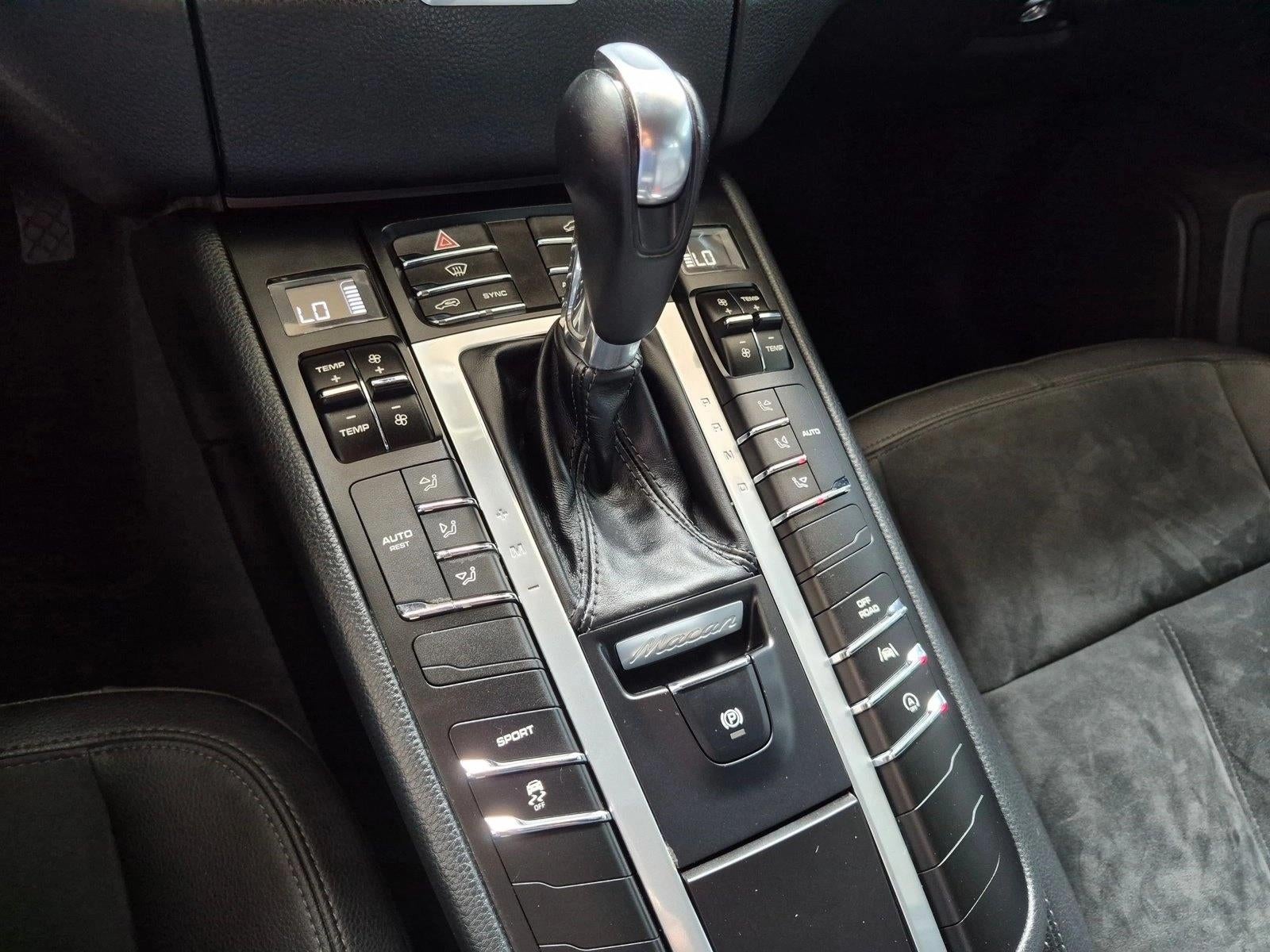 2018 Porsche Macan AWD