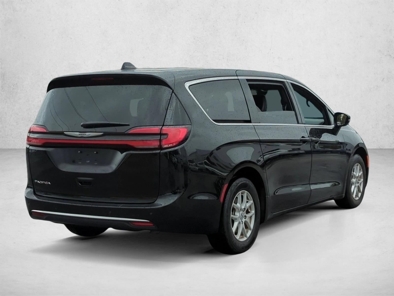 2025 Chrysler Pacifica Select FWD