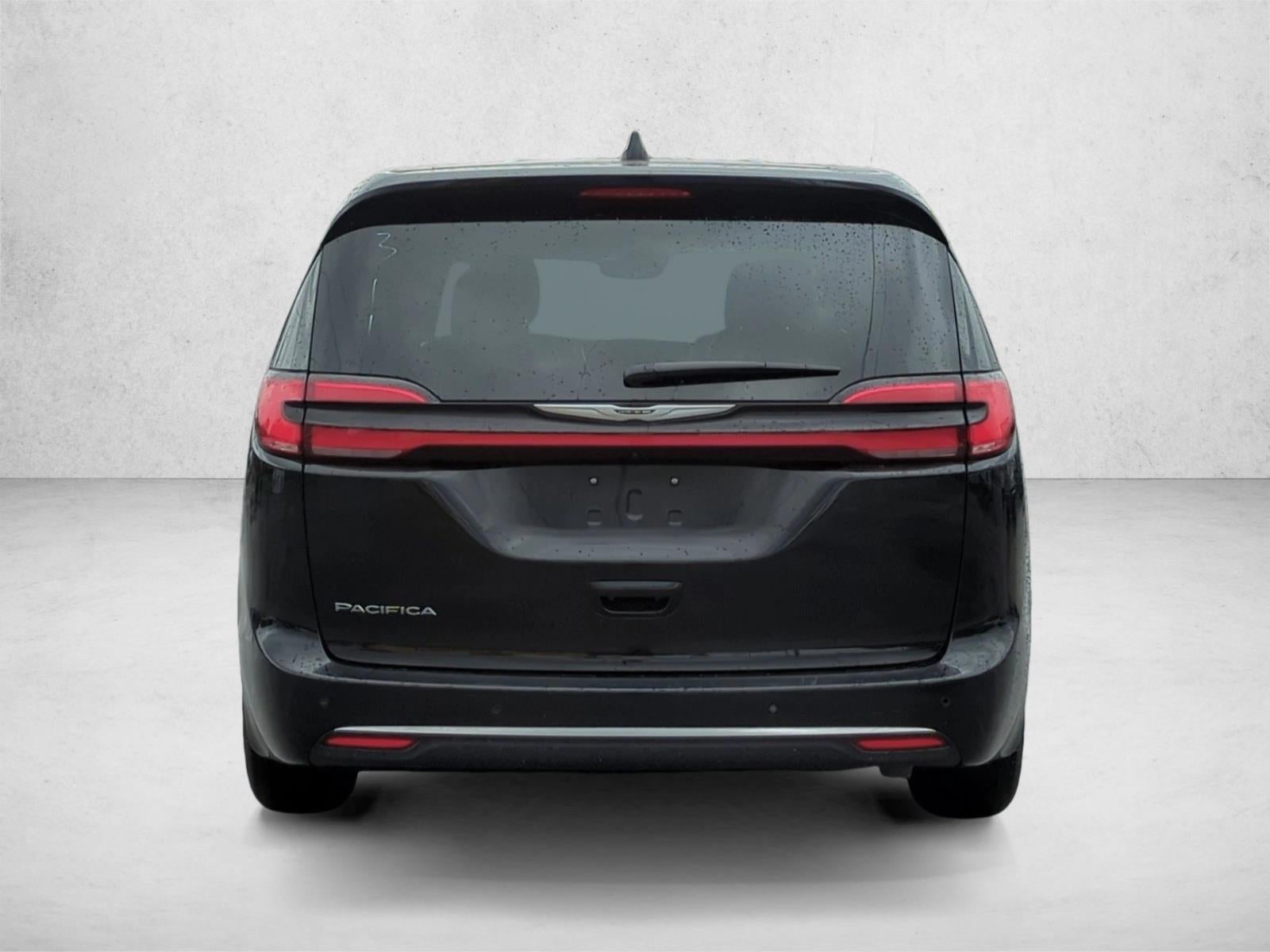 2025 Chrysler Pacifica Select FWD