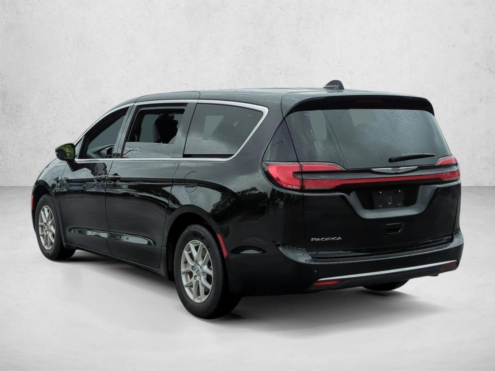 2025 Chrysler Pacifica Select FWD
