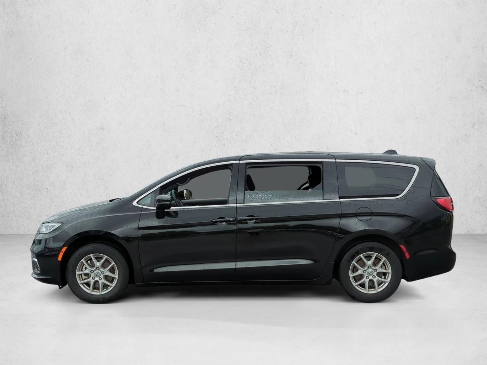 2025 Chrysler Pacifica Select FWD