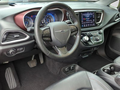 2020 Chrysler Pacifica Touring L Plus 35th Anniversary FWD *Ltd Avail*