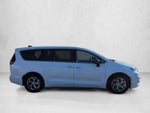 2024 Chrysler Pacifica Limited FWD